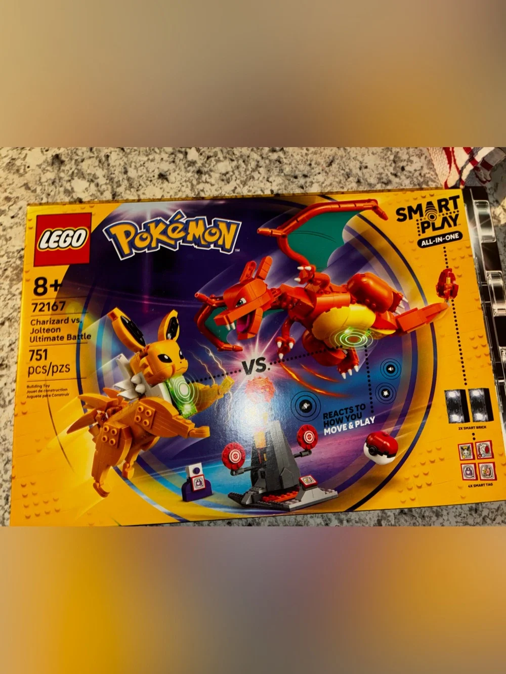 LEGO Pokémon Charizard vs. Jolteon Battle Set – INCLUDES 2 SMART BRICKS